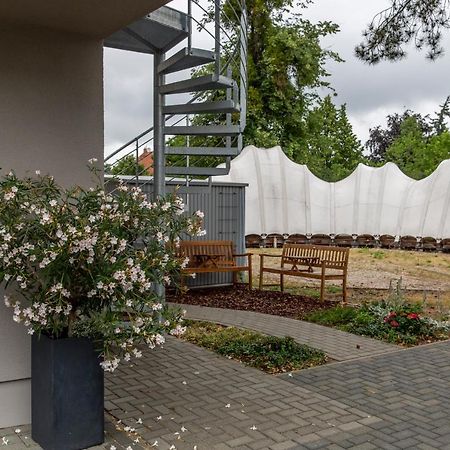 Appartements Am Bauhaus Дессау Экстерьер фото
