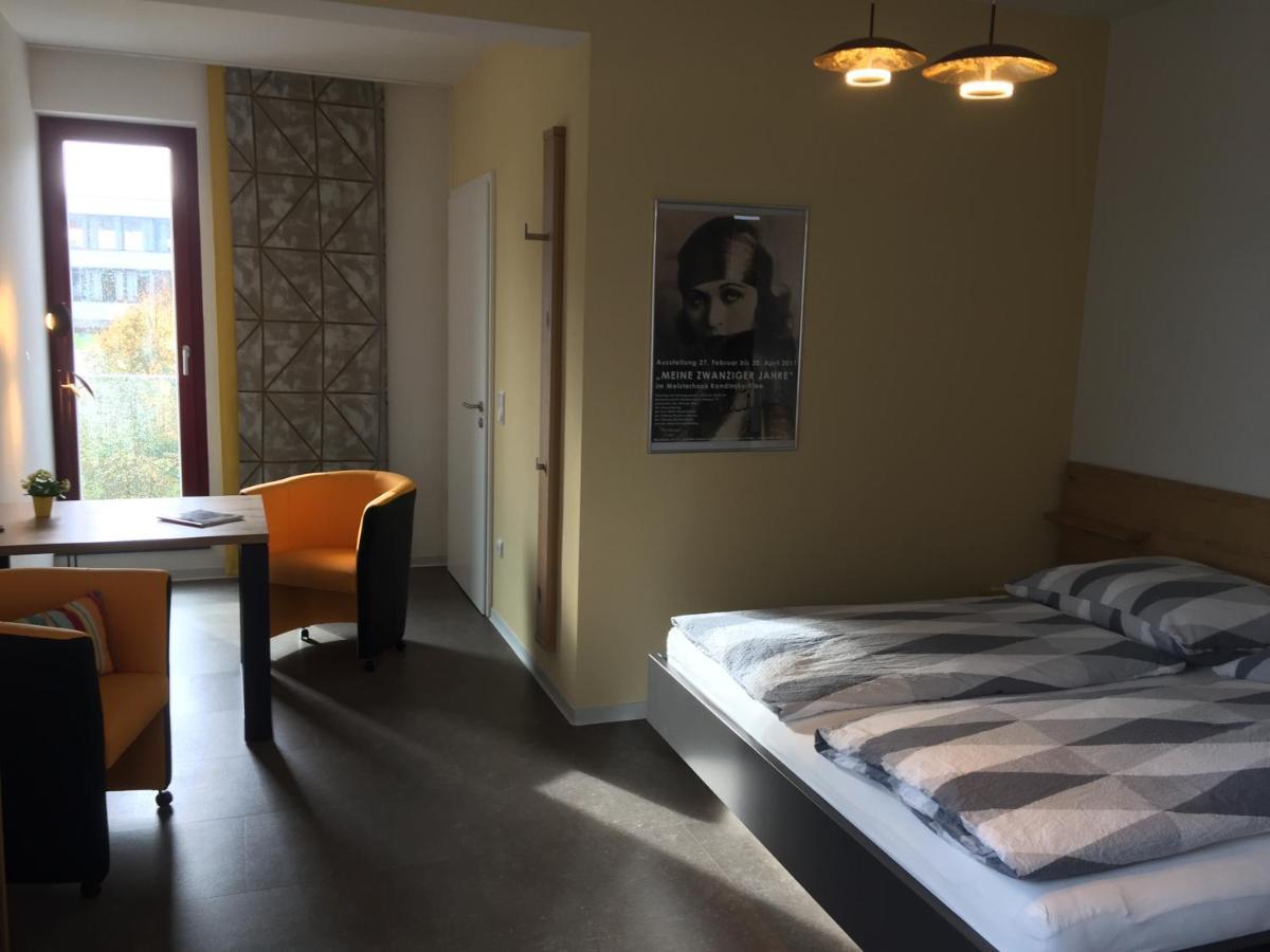 Appartements Am Bauhaus Дессау Экстерьер фото